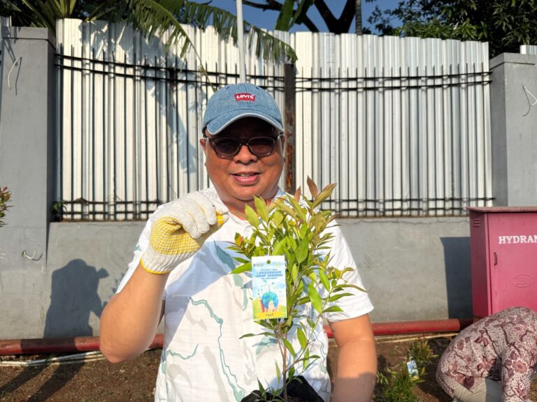 Satu Pegawai Satu Pohon, PLN UID Jakarta Raya Perkuat Budaya Peduli Lingkungan
